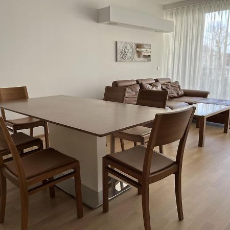Luxusappartement Mit Garage Im Zentrum Βίνερ Νόιστατ Εξωτερικό φωτογραφία