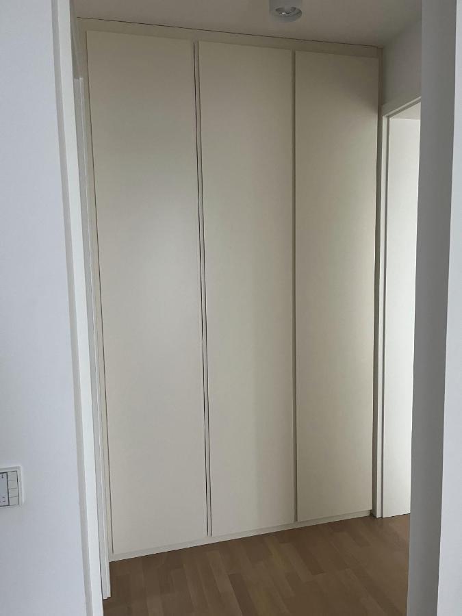 Luxusappartement Mit Garage Im Zentrum Βίνερ Νόιστατ Εξωτερικό φωτογραφία
