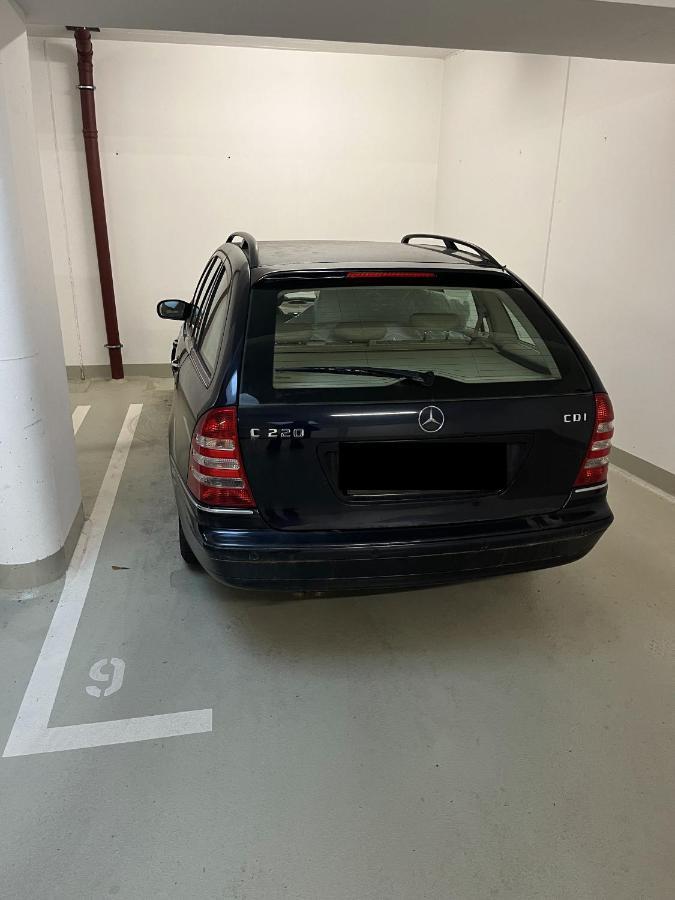 Luxusappartement Mit Garage Im Zentrum Βίνερ Νόιστατ Εξωτερικό φωτογραφία